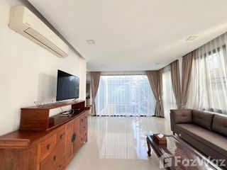 À louer 5 chambres villa à Mueang Chiang Mai, Chiang Mai