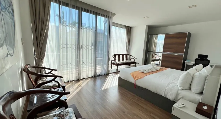 For rent 5 bedrooms villa in Mueang Chiang Mai, Chiang Mai
