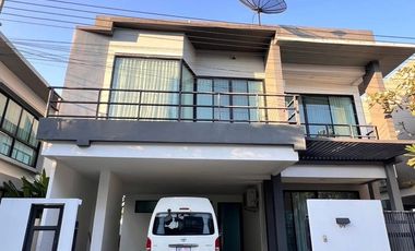 For rent 5 bedrooms villa in Mueang Chiang Mai, Chiang Mai