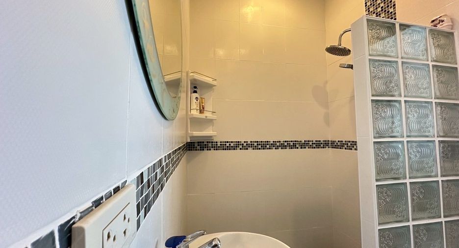 For sale 6 bedrooms villa in Hua Hin, Prachuap Khiri Khan