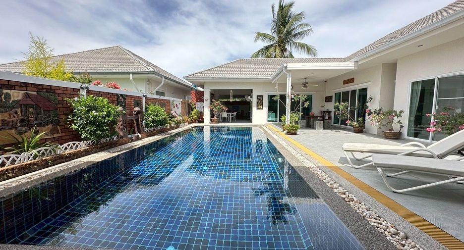 For sale 6 bedrooms villa in Hua Hin, Prachuap Khiri Khan