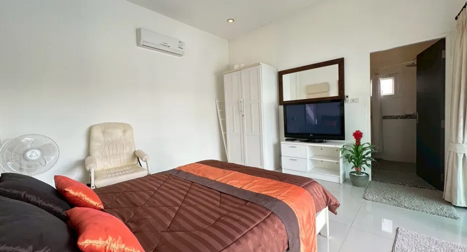 For sale 6 bedrooms villa in Hua Hin, Prachuap Khiri Khan