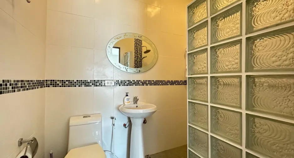For sale 6 bedrooms villa in Hua Hin, Prachuap Khiri Khan