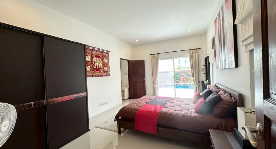 For sale 6 bedrooms villa in Hua Hin, Prachuap Khiri Khan