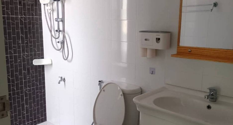 For rent 3 bedrooms house in San Kamphaeng, Chiang Mai