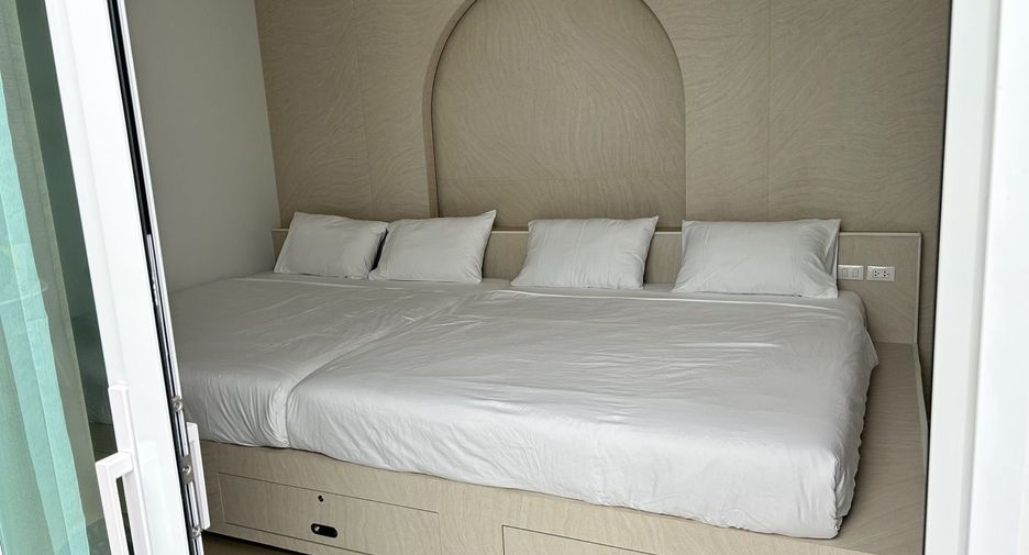 For rent 4 bedrooms villa in Bang Lamung, Chonburi