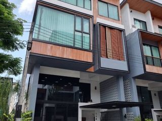 For Rent 2 Bedroom Townhouse In Mueang Chiang Mai