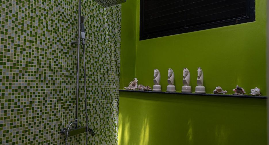 For rent 4 bedrooms villa in Mueang Phuket, Phuket