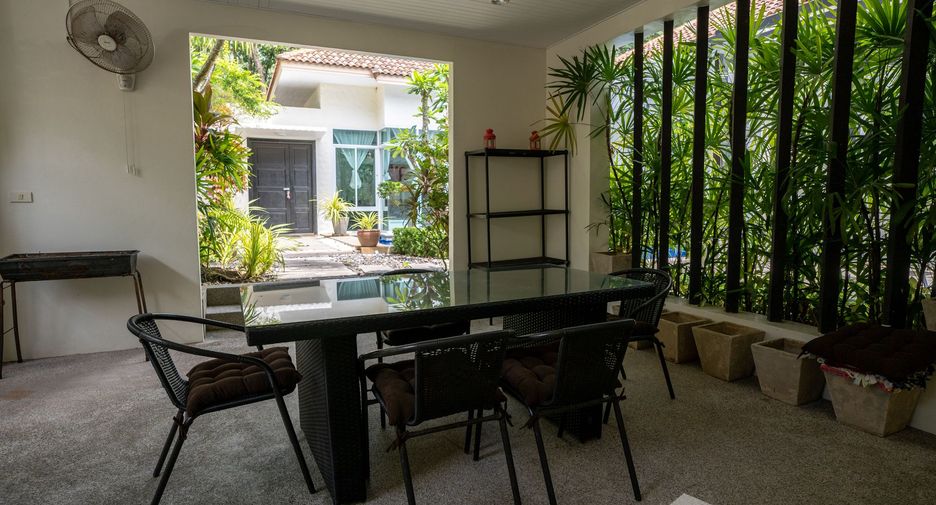 For rent 4 bedrooms villa in Mueang Phuket, Phuket