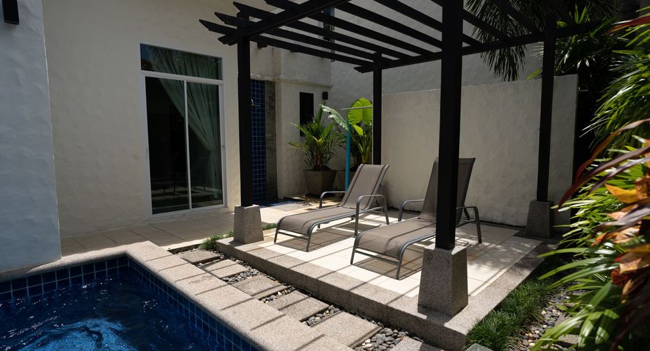 For rent 4 bedrooms villa in Mueang Phuket, Phuket