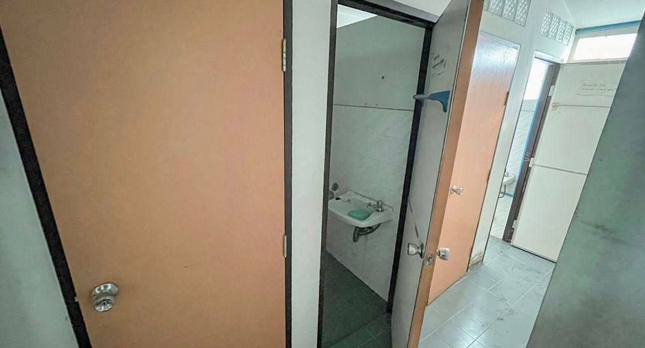 For sale 3 bedrooms townhouse in Mueang Chiang Mai, Chiang Mai