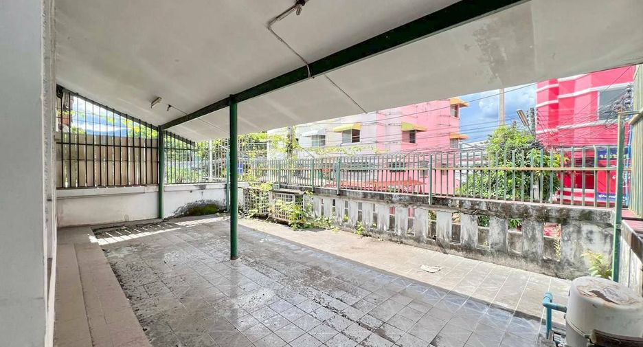 For sale 3 bedrooms townhouse in Mueang Chiang Mai, Chiang Mai