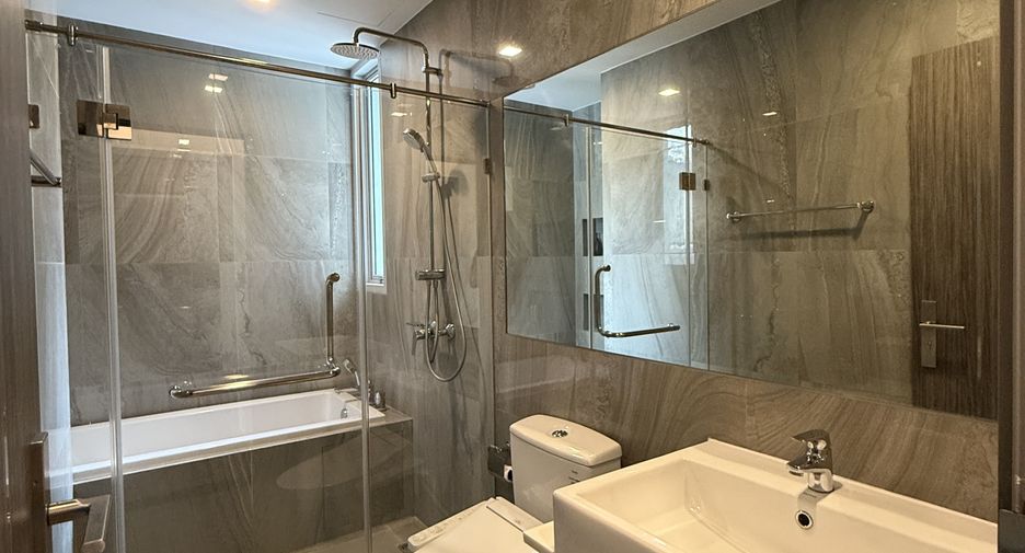 For sale and for rent 2 bedrooms condo in Watthana, Bangkok