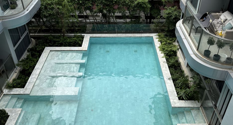 For sale and for rent 2 bedrooms condo in Watthana, Bangkok
