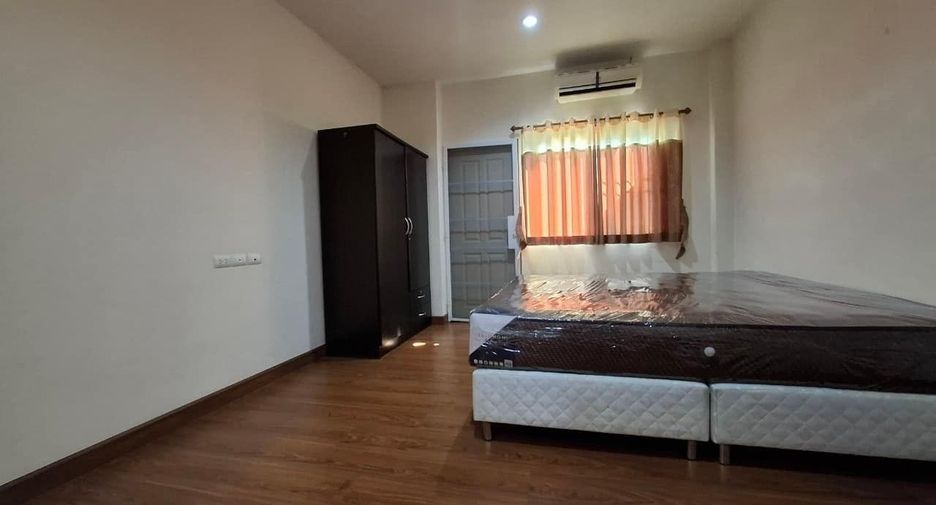 For rent 4 bedrooms house in San Sai, Chiang Mai