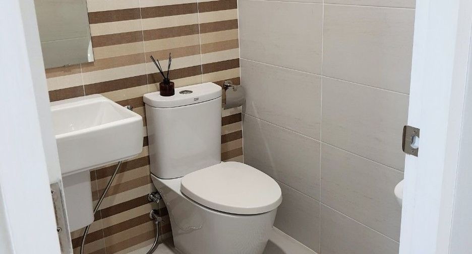 For sale and for rent 3 bedrooms townhouse in Mueang Chiang Mai, Chiang Mai