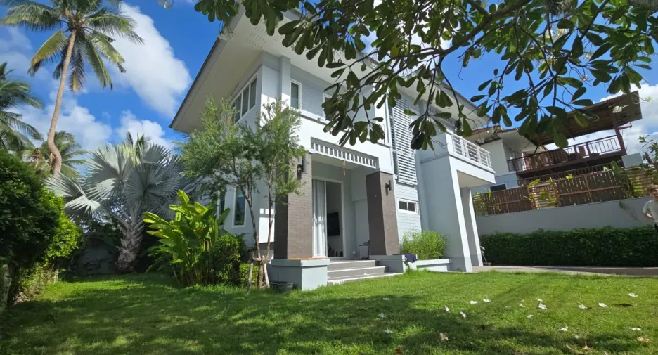 For sale 3 bedrooms villa in Ko Samui, Surat Thani