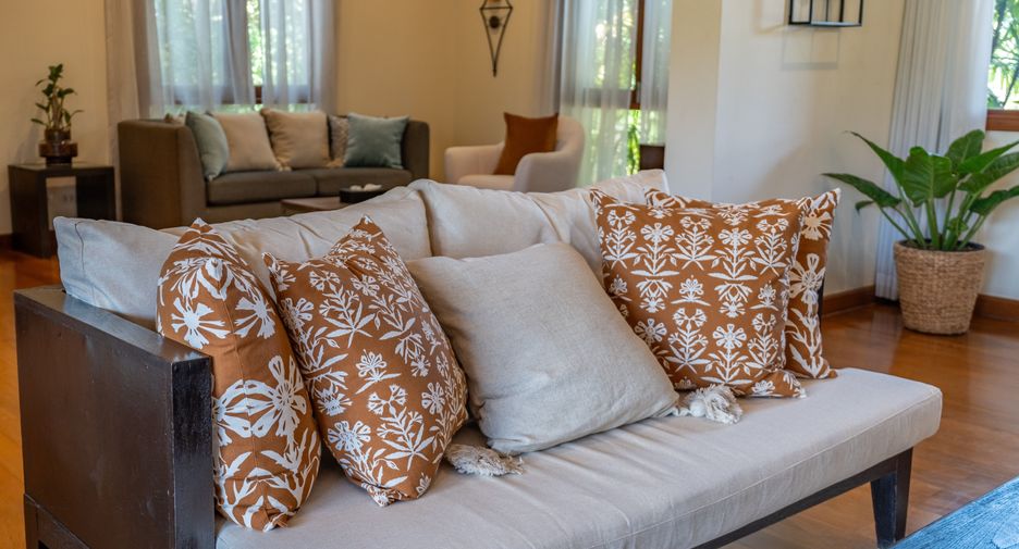 For sale 4 bedrooms villa in Thalang, Phuket