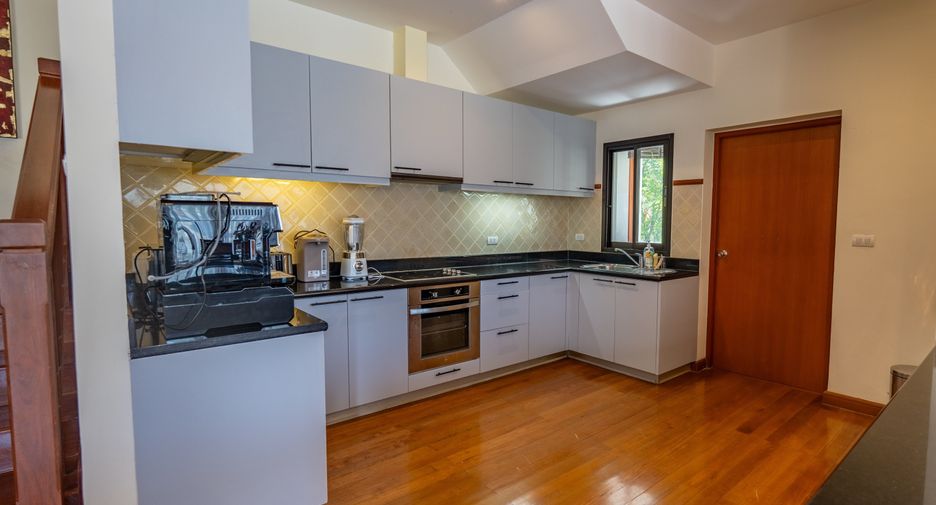 For sale 4 bedrooms villa in Thalang, Phuket