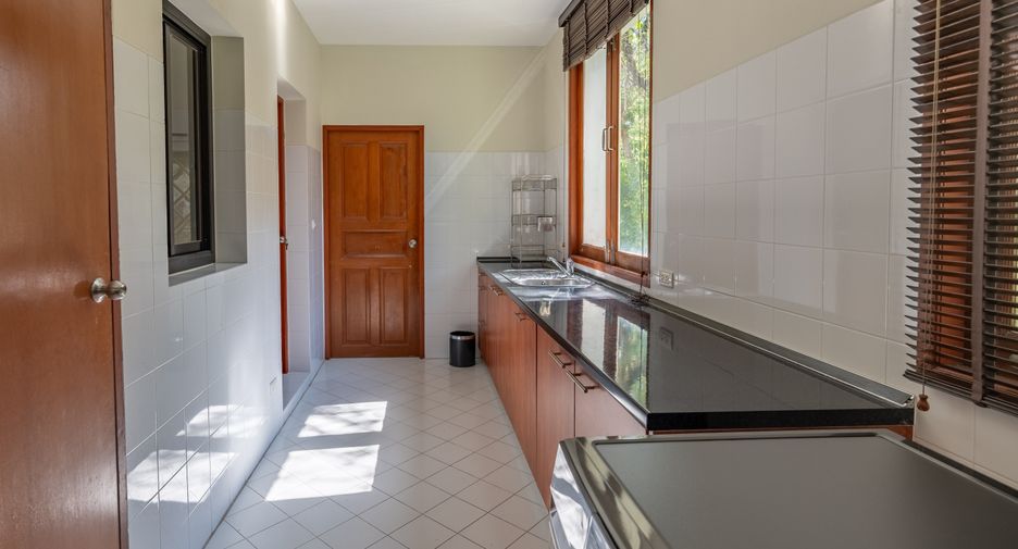 For sale 4 bedrooms villa in Thalang, Phuket