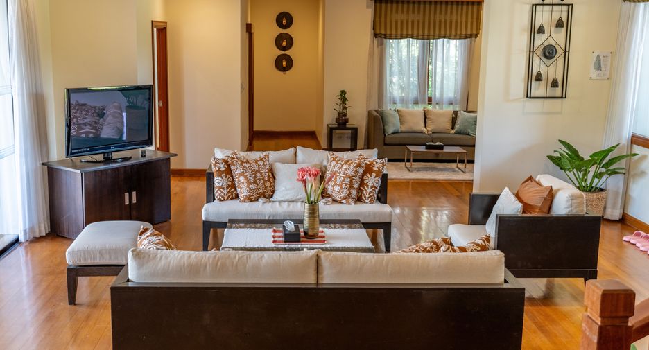 For sale 4 bedrooms villa in Thalang, Phuket