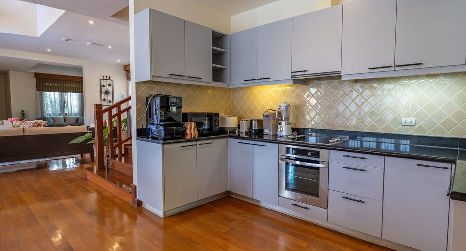 For sale 4 bedrooms villa in Thalang, Phuket