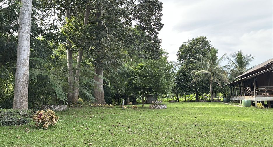 Villa en venta de 6 habitaciones en Tha Yang, Phetchaburi