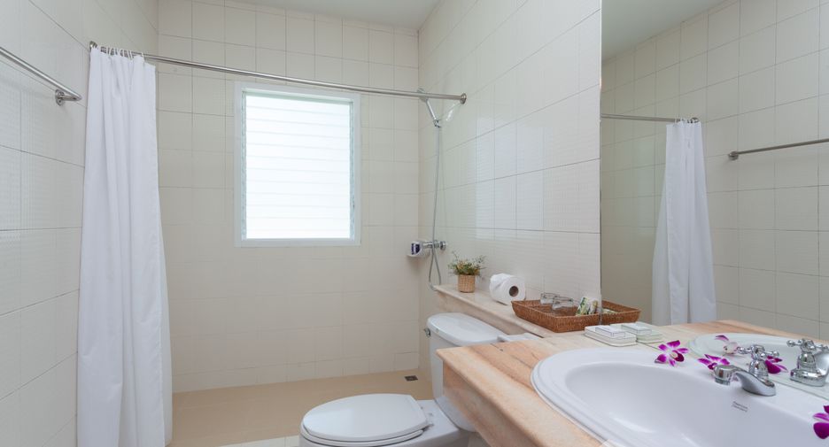 For rent 2 bedrooms villa in Mueang Phuket, Phuket