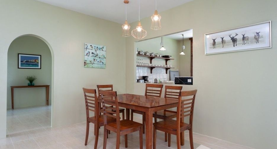 For rent 2 bedrooms villa in Mueang Phuket, Phuket
