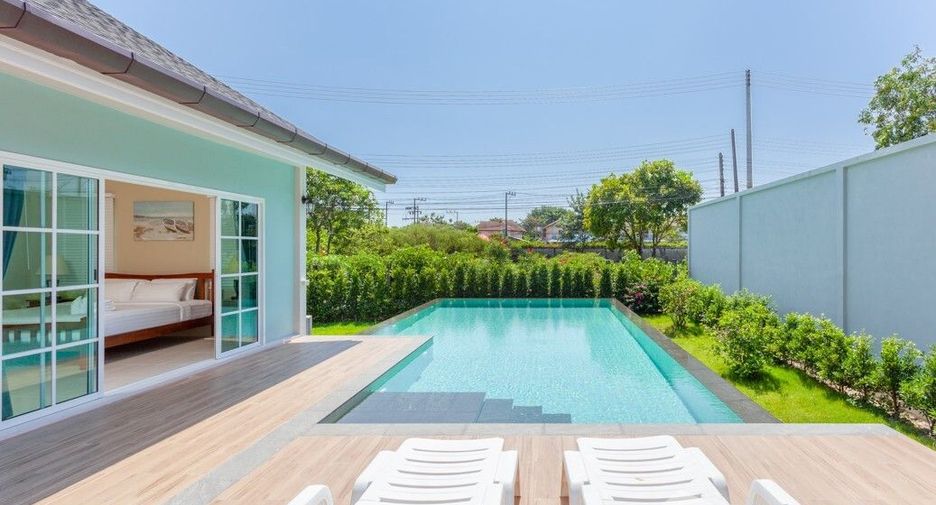 For rent 2 bedrooms villa in Mueang Phuket, Phuket