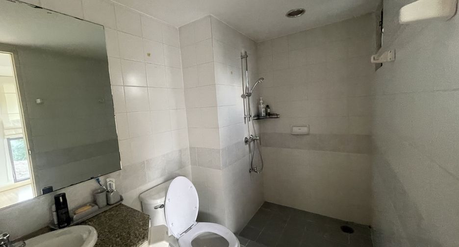 For sale 3 bedrooms condo in Sathon, Bangkok