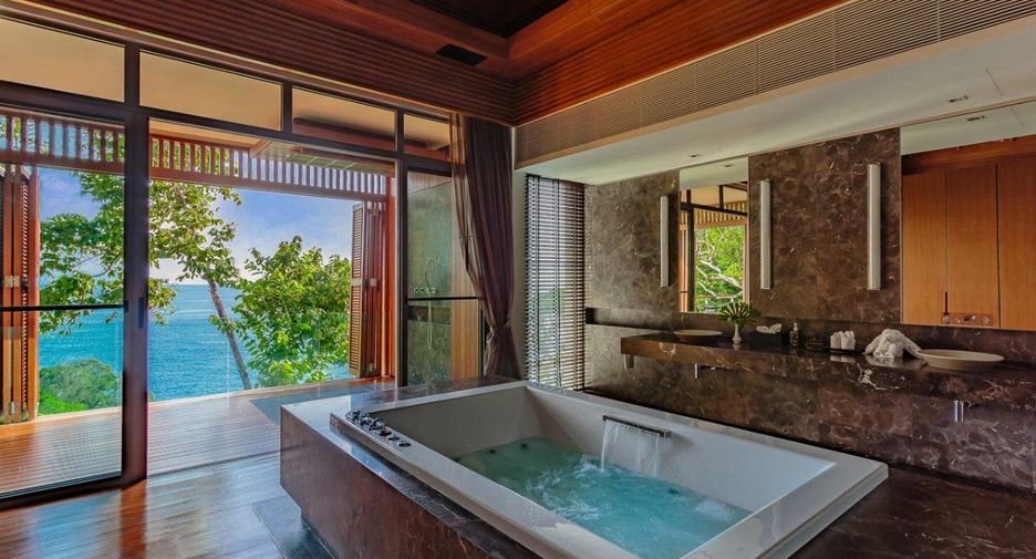 For sale 6 bedrooms villa in Kathu, Phuket