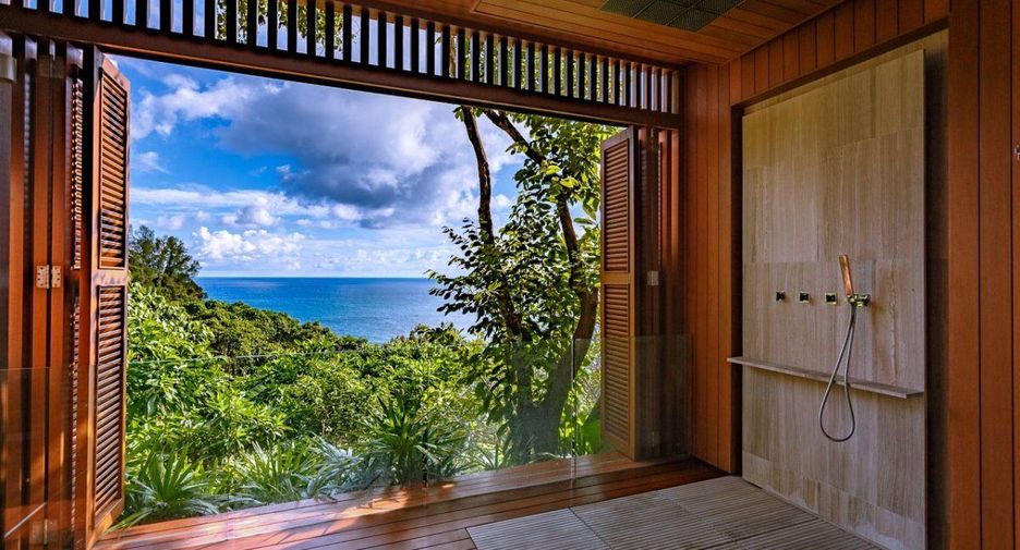 For sale 6 bedrooms villa in Kathu, Phuket