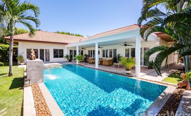 For sale 4 bedrooms villa in Hua Hin, Prachuap Khiri Khan