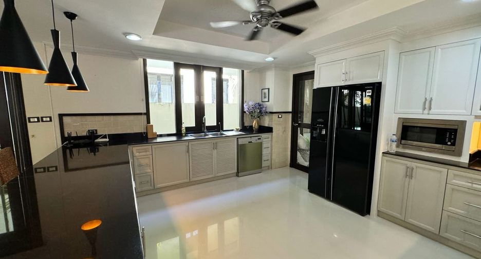For rent 5 bedrooms villa in Thalang, Phuket