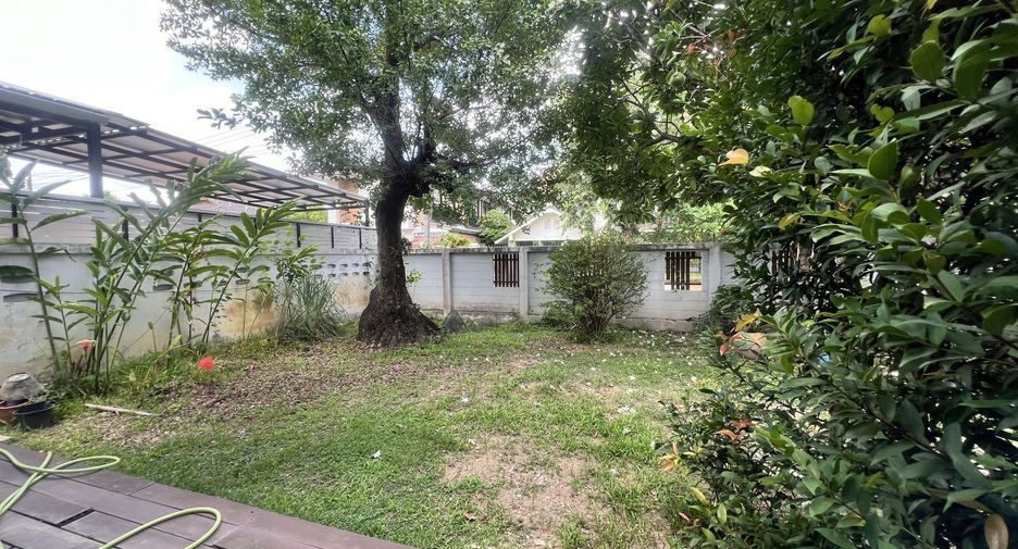 For sale and for rent 5 bedrooms house in Mueang Chiang Mai, Chiang Mai