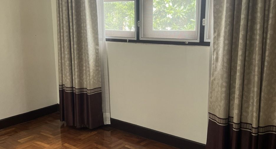 For sale and for rent 5 bedrooms house in Mueang Chiang Mai, Chiang Mai