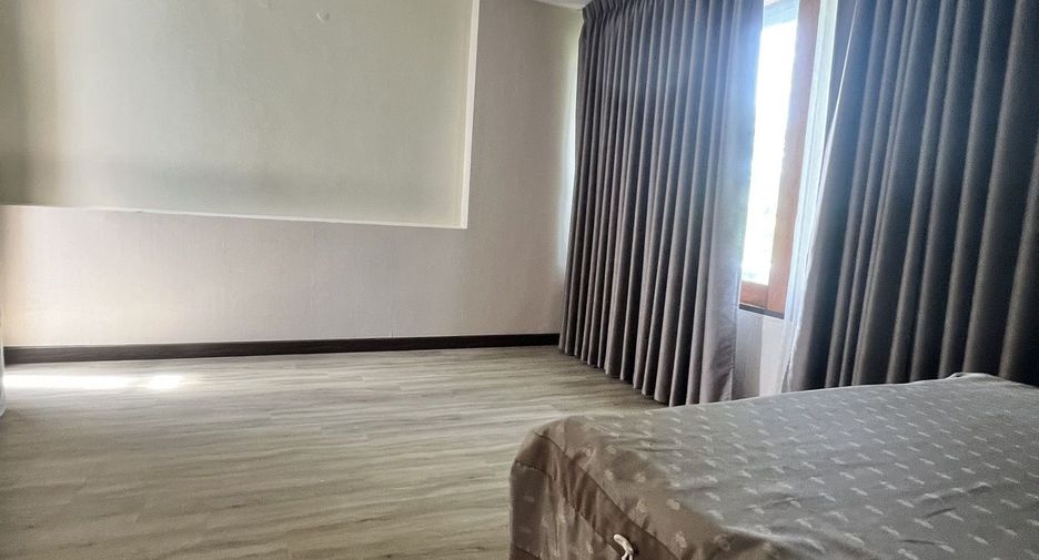 For sale and for rent 5 bedrooms house in Mueang Chiang Mai, Chiang Mai