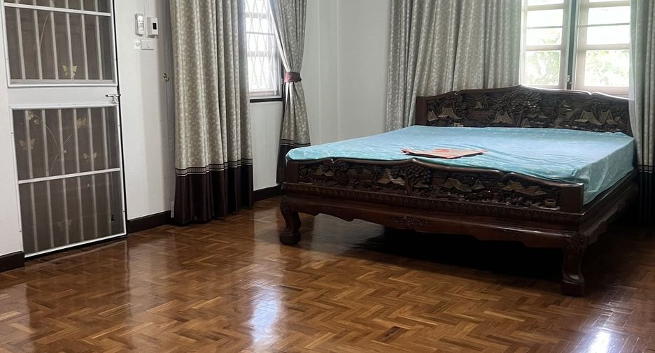 For sale and for rent 5 bedrooms house in Mueang Chiang Mai, Chiang Mai