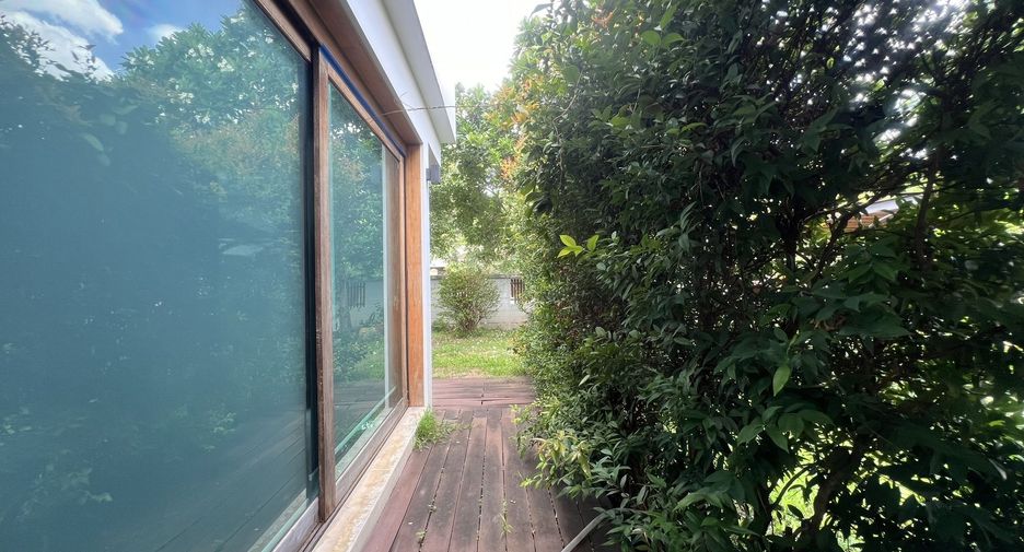 For sale and for rent 5 bedrooms house in Mueang Chiang Mai, Chiang Mai