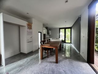 À vendre et à louer 5 chambres maison à Mueang Chiang Mai, Chiang Mai
