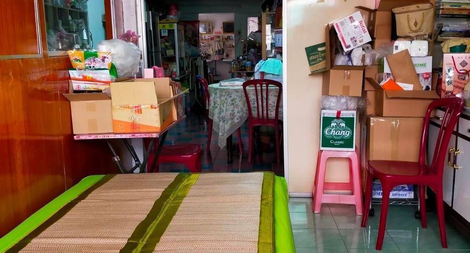 For sale 5 bedrooms townhouse in Thung Khru, Bangkok
