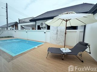 À louer 3 chambres villa à Mueang Phuket, Phuket