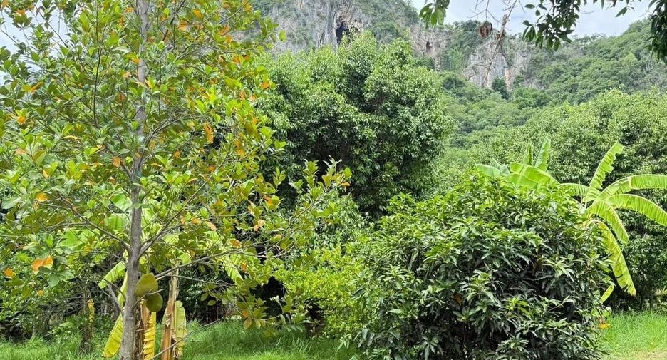 Terreno en venta en Cha Am, Phetchaburi