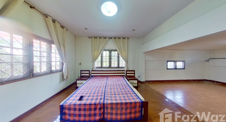 For sale 4 bedrooms house in Mueang Chiang Mai, Chiang Mai