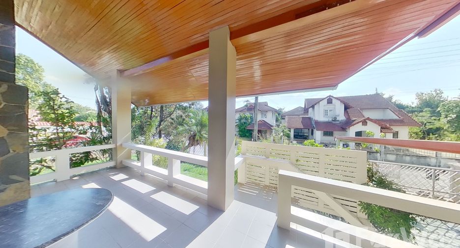 For sale 4 bedrooms house in Mueang Chiang Mai, Chiang Mai