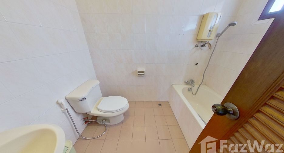 For sale 4 bedrooms house in Mueang Chiang Mai, Chiang Mai