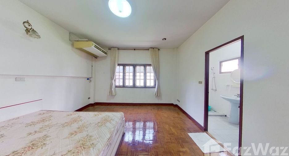 For sale 4 bedrooms house in Mueang Chiang Mai, Chiang Mai