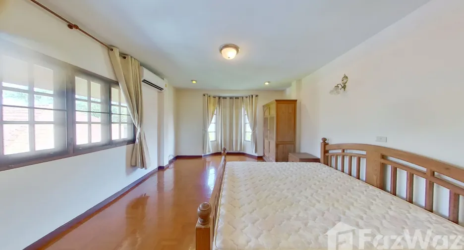 For sale 4 bedrooms house in Mueang Chiang Mai, Chiang Mai
