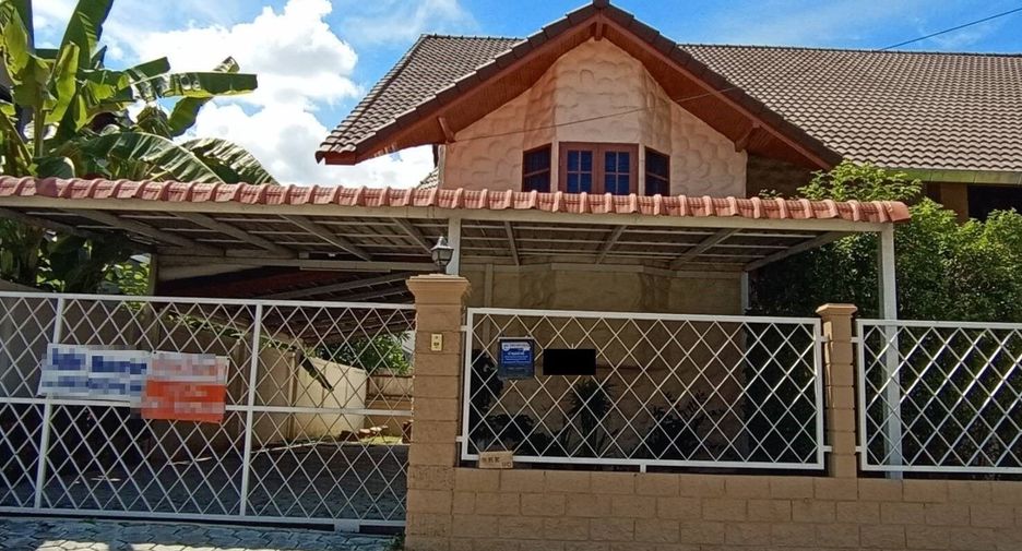 For sale 4 bedrooms house in Mueang Chiang Mai, Chiang Mai